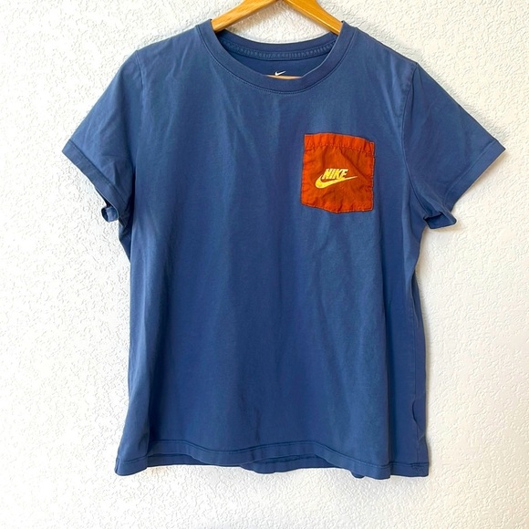 Nike Sports Icon Clash Tee Shirt Pocket Blue and Orange size Extra Large - Picture 3 of 12